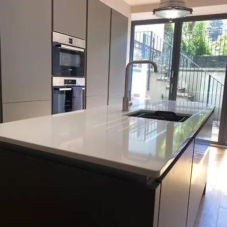 Apartman Stylish 2 Bedroom Self-contained In The Heart Of Clifton Village Bristol
