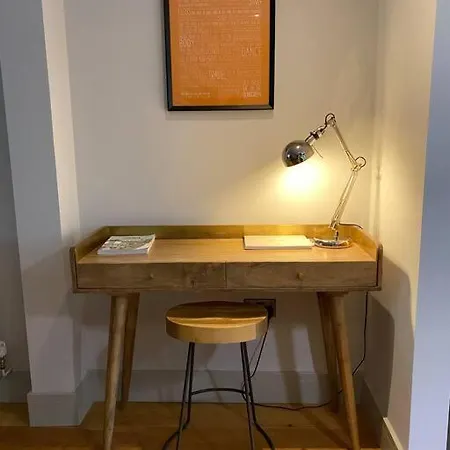 Apartmán Stylish 2 Bedroom Self-contained In The Heart Of Clifton Village *