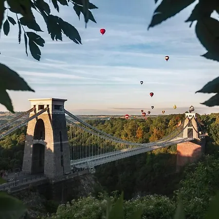 Stylish 2 Bedroom Self-contained In The Heart Of Clifton Village Apartmán Bristol