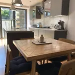 شقة Stylish 2 Bedroom Self-contained In The Heart Of Clifton Village