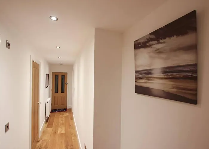 Apartment Stylish 2 Bedroom Self-contained In The Heart Of Clifton Village Bristol